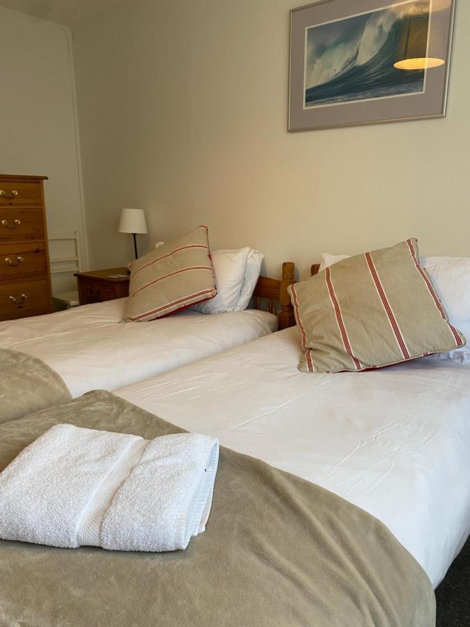 Trafalgar, Lovely Ground Floor Flat With Outside Patio Garden, Minutes Walk To Seafront Seaview Exterior foto